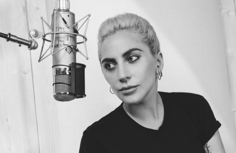 Lady Gaga parle de sa maladie à 11h20...