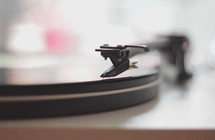 On célèbre la musique dans B12 de 9h à 11h !