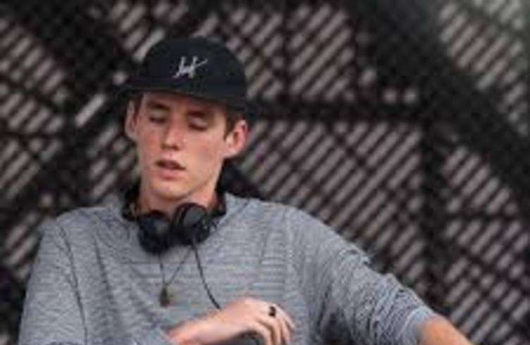 Lost Frequencies arrive en nouveauté à 11h10
