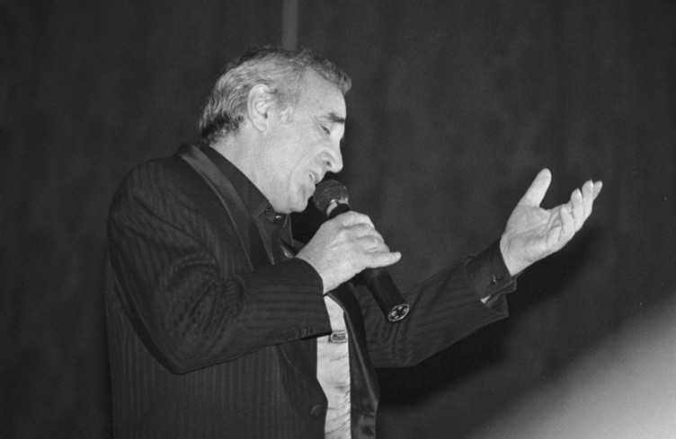 Hommage à Charles Aznavour dans B12 de 9h à 11h!