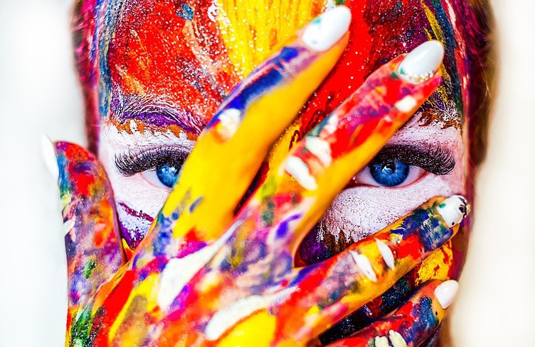B12, une émission haute en couleur jusqu'à 11h!