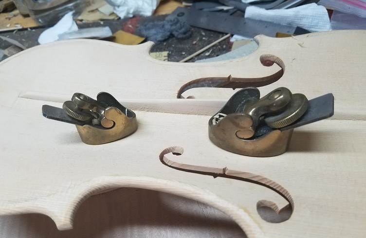 Renconte avec une luthière à 8h15