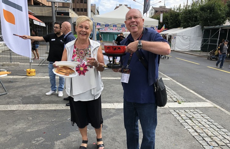 Le défi de Claire aujourd'hui: Préparer une fondue!