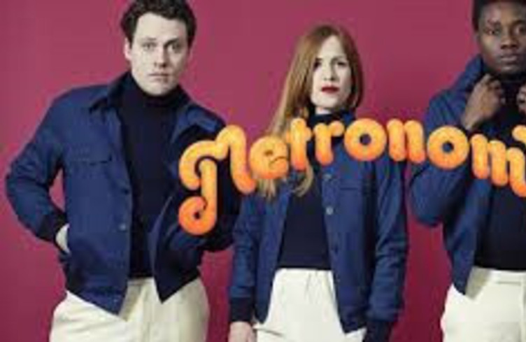 Metronomy à 11h10 en nouveauté