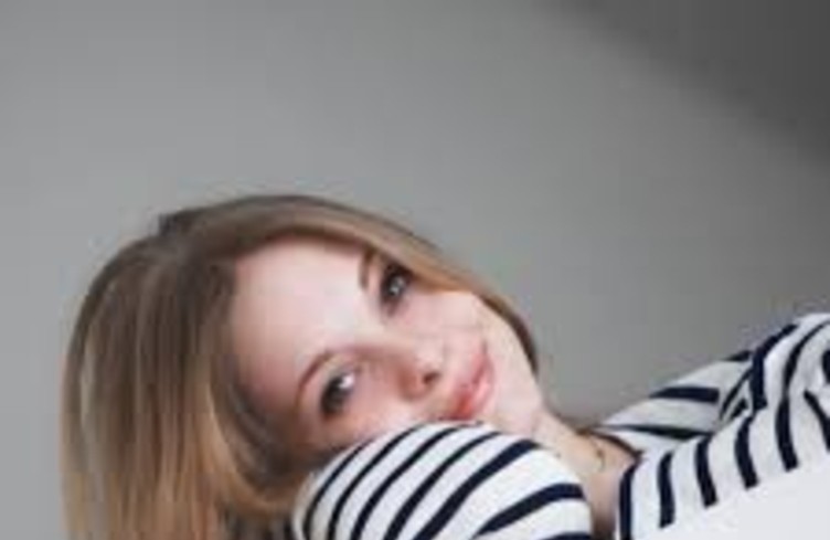 La jeune Julia pour la nouveauté de 11h10