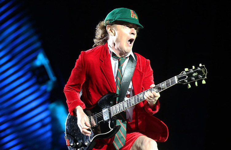 La nouveauté à 11h10 avec AC/DC