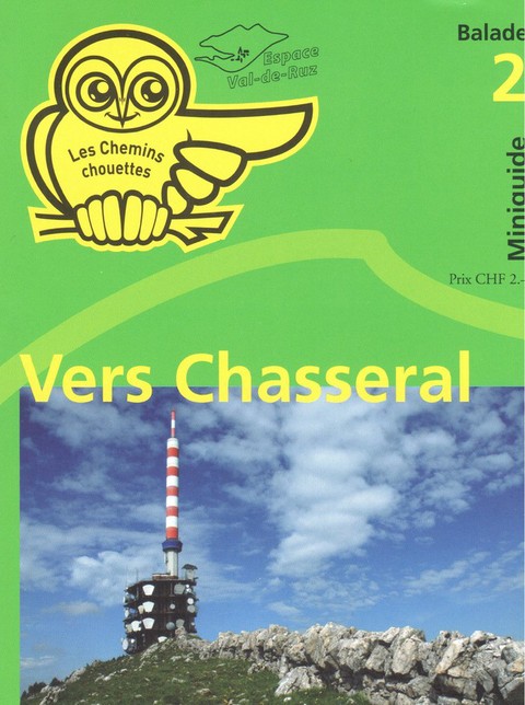Une chouette stylisée accompagne les marcheurs le long des chemins du Val-de-Ruz. Elle est jaune sur les miniguides et vertes sur les panneaux de signalisation.