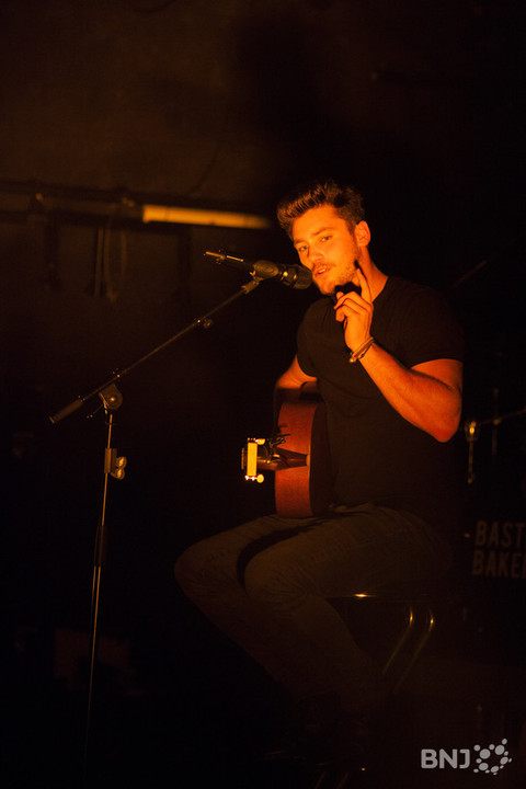 Bastian Baker.
