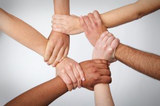 L'entraide passe aussi parfois par une formation.