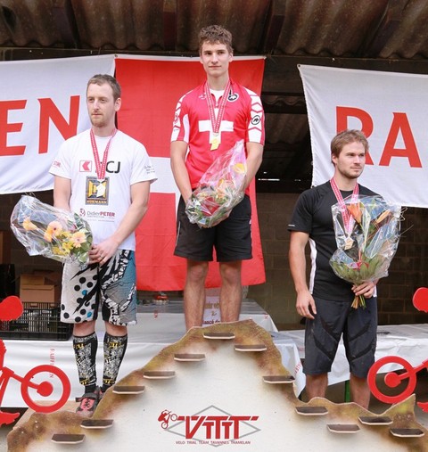 Lucien Leiser (au centre) a décroché le titre de champion de Suisse devant Loris Braun (à gauche) et Jérôme Chappuis