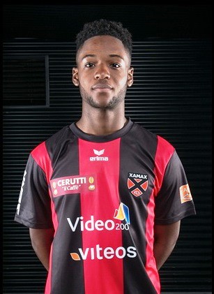 Astor Kilezi troque le maillot de Neuchâtel Xamax FCS pour celui des SR Delémont (photo : www.xamax.ch)