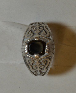 La bague qui a été retrouvée lors d'une fouille du terrain (Photo: Poca bernoise)