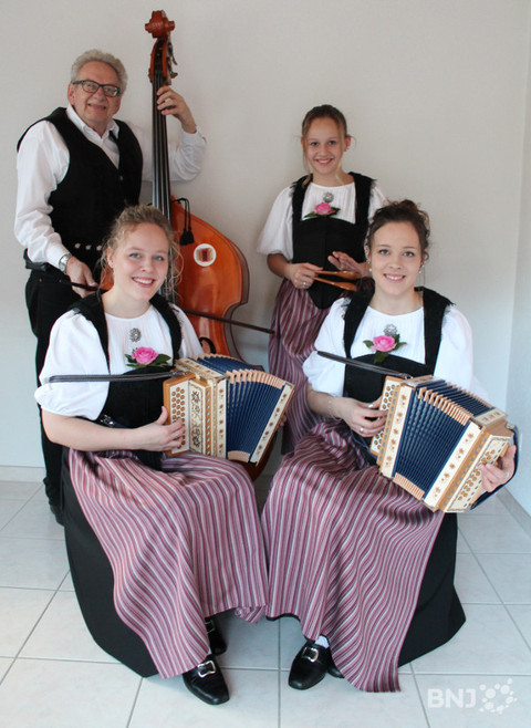 Les Geschwister Weber sont à l'affiche des 12 Heures de la musique folklorique (photo: http://www.ecoleschwyzoise.ch)
