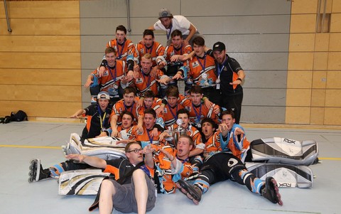 L'équipe M19 du SHC Rossemaison peut fêter sa médaille d'argent