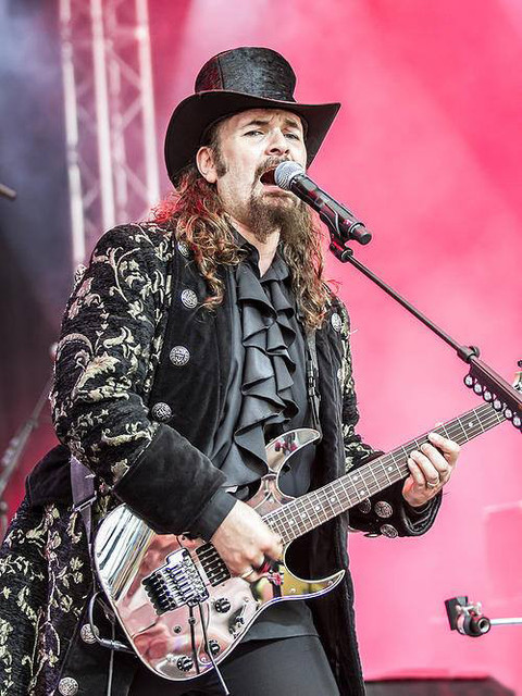 Kiki Crétin a été sélectionné pour participer à la première étape du Guitar Gods Festival de Miami.