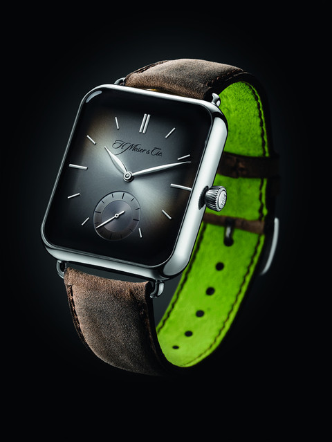 La Swiss Alp Watch a de faux airs de montre connectée mais est un pur produit mécanique.