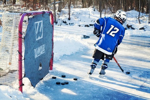 Même en hiver, il est conseillé de pratiquer une activité sportive.