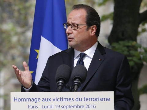 France: témoignages poignants en hommage aux victimes d'attentats