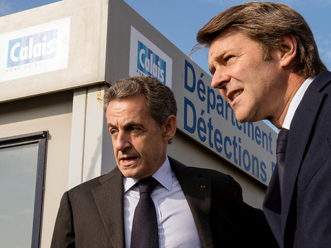 A Calais, Sarkozy refuse que la France soit 
