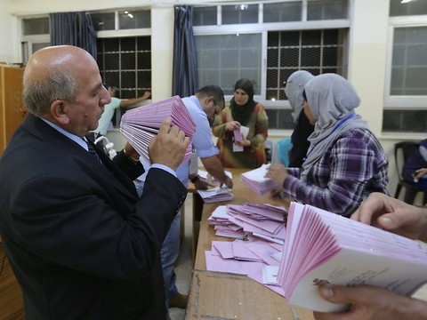 Législatives: les islamistes reviennent au parlement