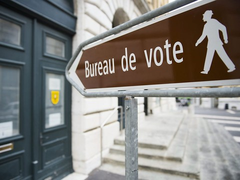 Les étrangers ne siégeront pas au sein des autorités neuchâteloises