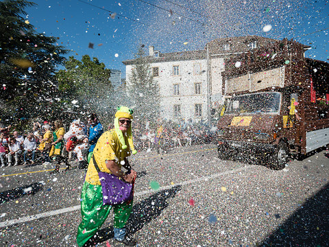 Beau temps et 340'000 personnes à Neuchâtel