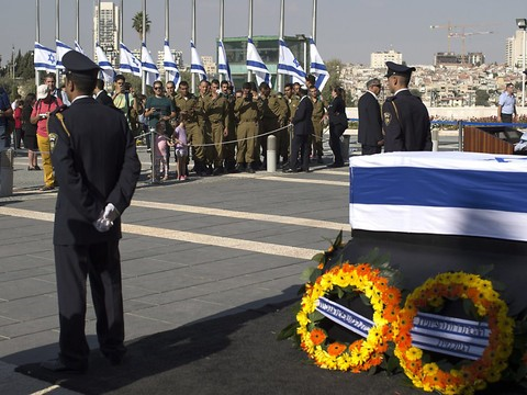 Israël fait ses adieux à son ancien leader