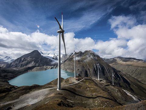 Le parc éolien le plus haut d'Europe inauguré en Valais