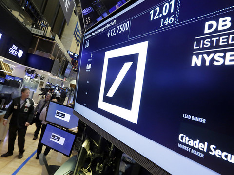 Wall Street a gagné près de 1%, soulagée par Deutsche Bank
