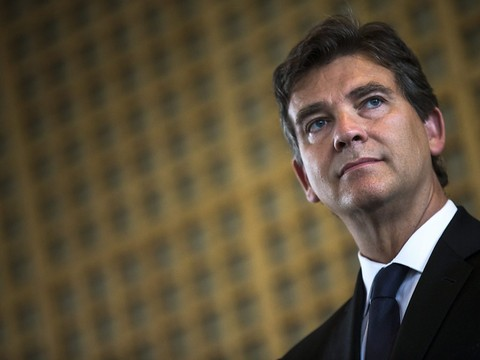 Arnaud Montebourg officialise sa présence à la primaire du PS