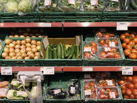 Commerce de détail: chiffres d'affaires en recul de 2,9% en août