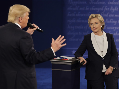 Deuxième débat: échanges virulents entre Trump et Clinton