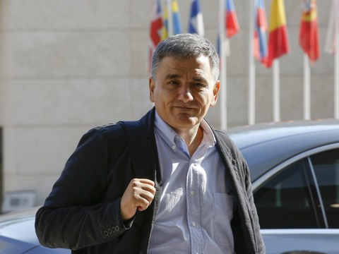 Bruxelles débloque en partie une nouvelle tranche d'aide à la Grèce