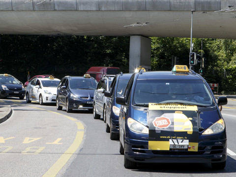 Une nouvelle loi sur les taxis pour réglementer la jungle genevoise