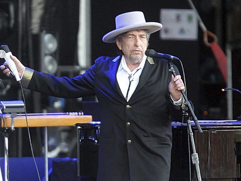 Prix Nobel: Bob Dylan ne répond pas à l'Académie suédoise