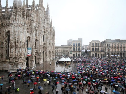 L'ultime hommage à Dario Fo attire la foule à Milan