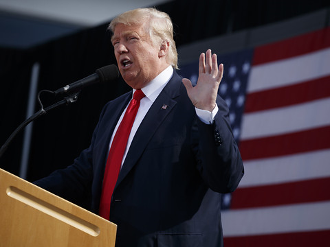 Trump dénonce une élection truquée par des 