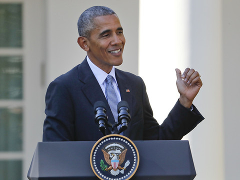 Obama attaque violemment Trump à la veille du dernier débat