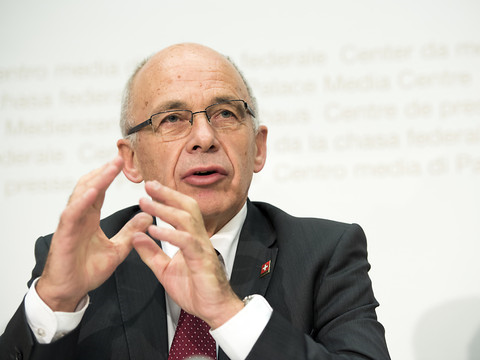 La Suisse veut défense sa place financière de manière offensive