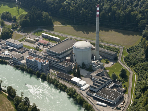 Les Suisses diraient oui à la sortie du nucléaire, selon un sondage