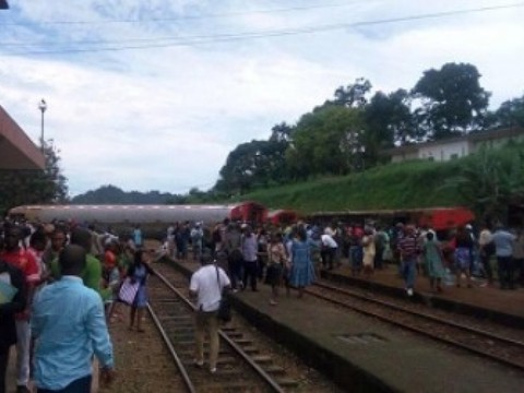 Un train déraille au Cameroun et fait plus de 50 morts