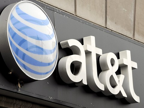 AT&T rachète Time Warner pour plus de 85 milliards de dollars