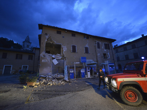 Séisme en Italie: une nuit de répliques mais pas de victimes