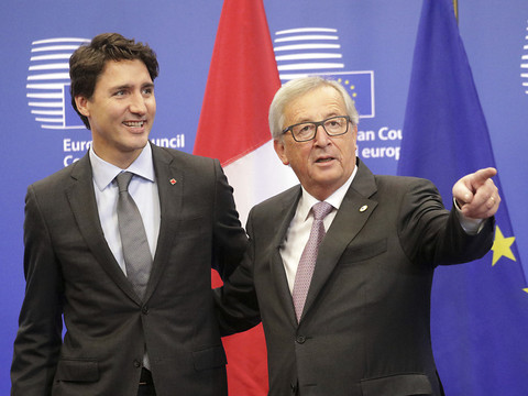 L'UE et le Canada signent leur accord de libre-échange