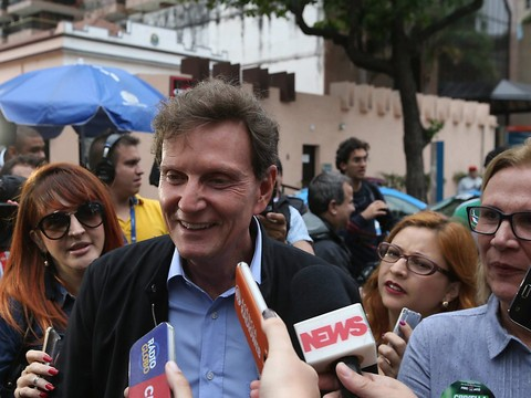 Un sénateur évangélique élu maire de Rio