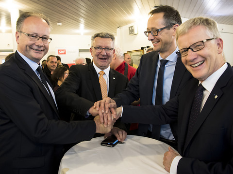 Quatre élus de droite au Conseil d'Etat fribourgeois au 1er tour