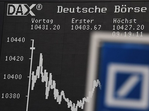 Les Bourses européennes passent dans le vert