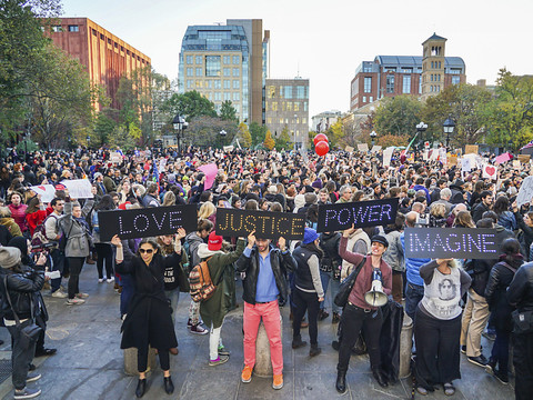 Les anti-Trump assurent d'une mobilisation au long cours