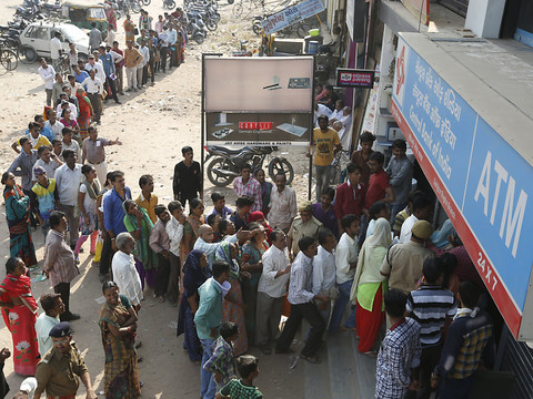 Colère et désordre en Inde avec la démonétisation de gros billets