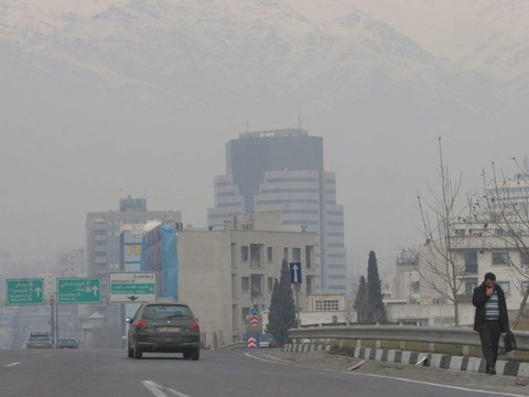 Pollution à Téhéran: les crèches et les écoles primaires ferment